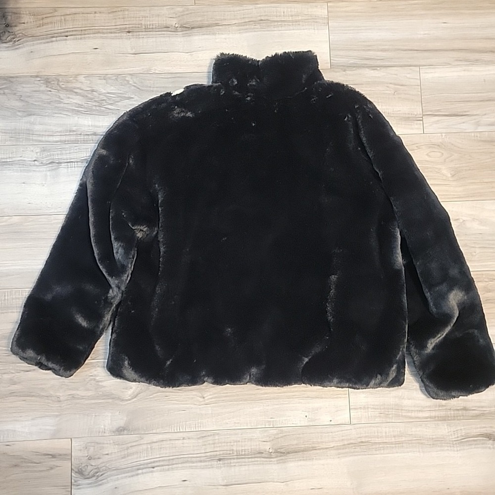 Nike Sportswear Faux Fur Oversized Swoosh Jacket Black DO3791-010 Women's Sz L - Picture 3 of 9